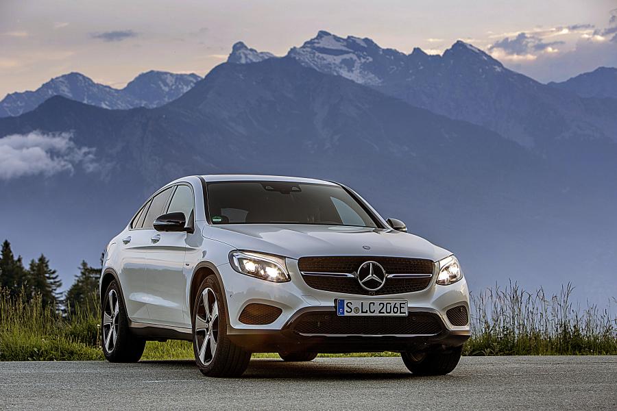  Mercedes-Benz GLC350 e 4Matic Coupe 2016 года  (фото 4 из 43)
